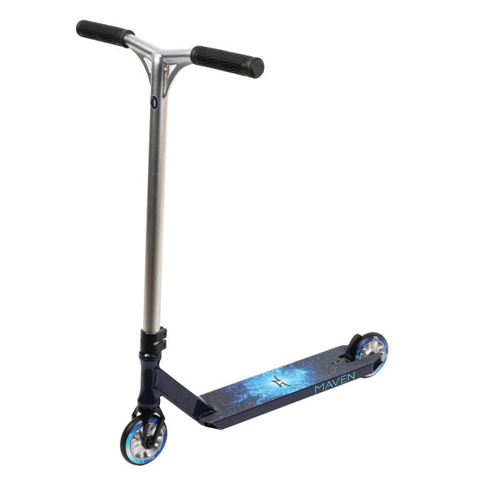 AO Scooters Maven Kick Scooter - Navy AO Scooters Maven Patini - Thalassi