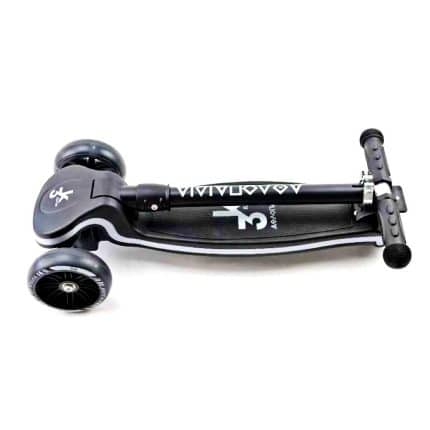 3K 3τροχο Πατίνι (Scooter) αναδιπλούμενο με φωτιζόμενη βάση και ροδάκια - Μαύρο.