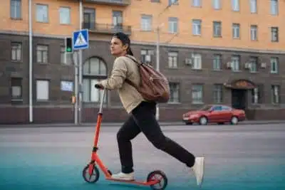 Ανακάλυψε παιδικά και freestyle scooters για ατελείωτες βόλτες, παιχνίδι και καθημερινή μετακίνηση. Επιλογές με ανθεκτική κατασκευή, άνεση και μοντέρνο design για κάθε ηλικία και επίπεδο.